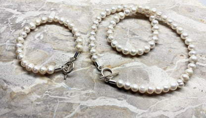 Freshwater White Off-Round Pearl Bracelet